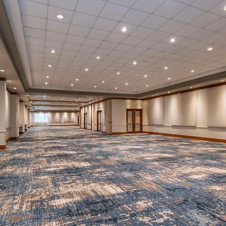 Embassy Suites By Hilton Dorado Del Mar Beach Resort Esterno foto