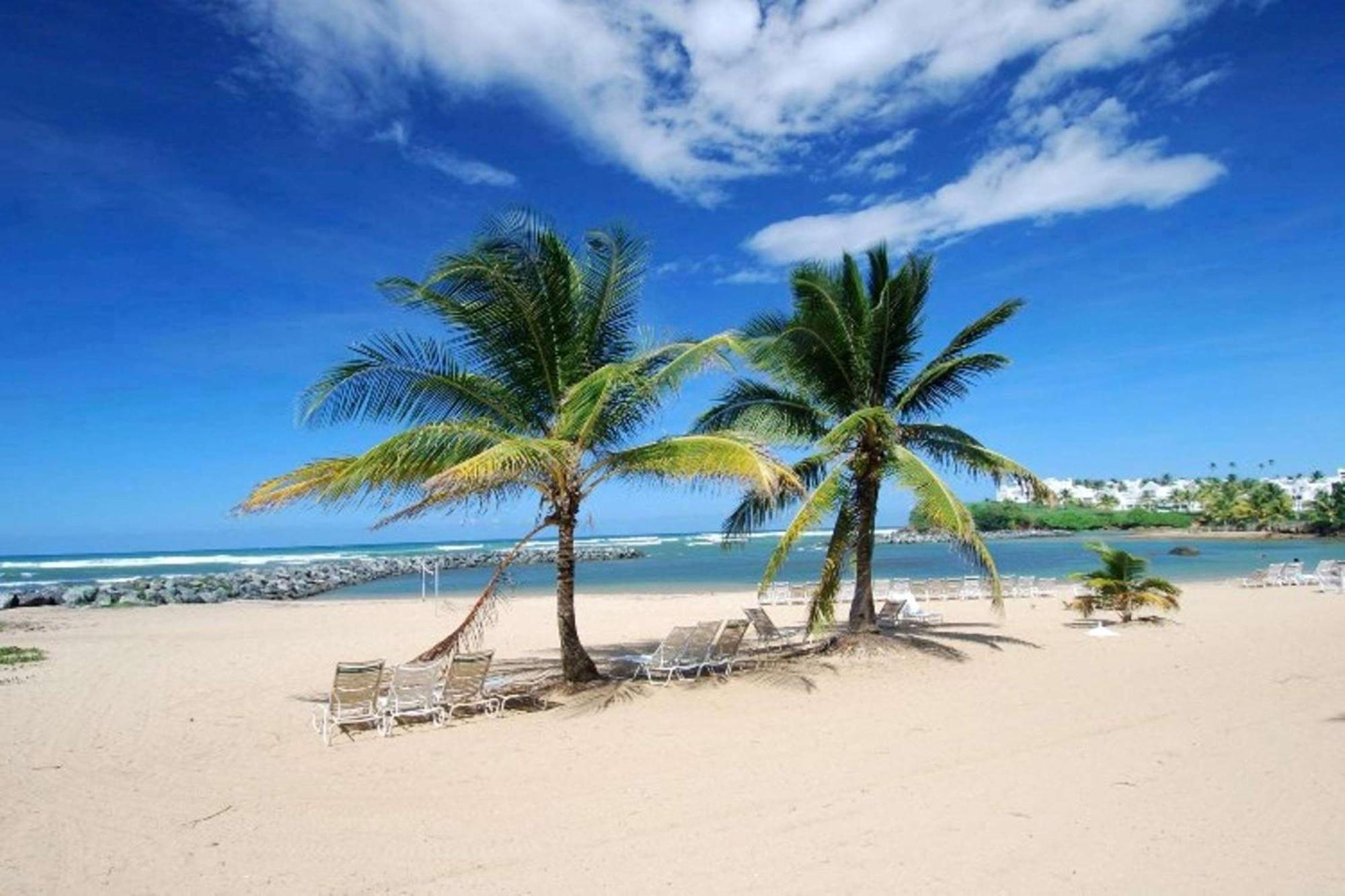 Embassy Suites By Hilton Dorado Del Mar Beach Resort Esterno foto