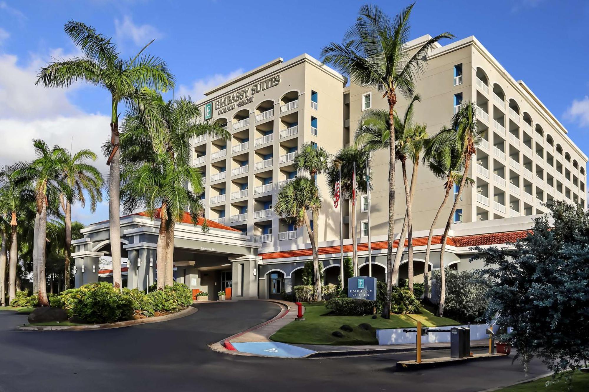 Embassy Suites By Hilton Dorado Del Mar Beach Resort Esterno foto