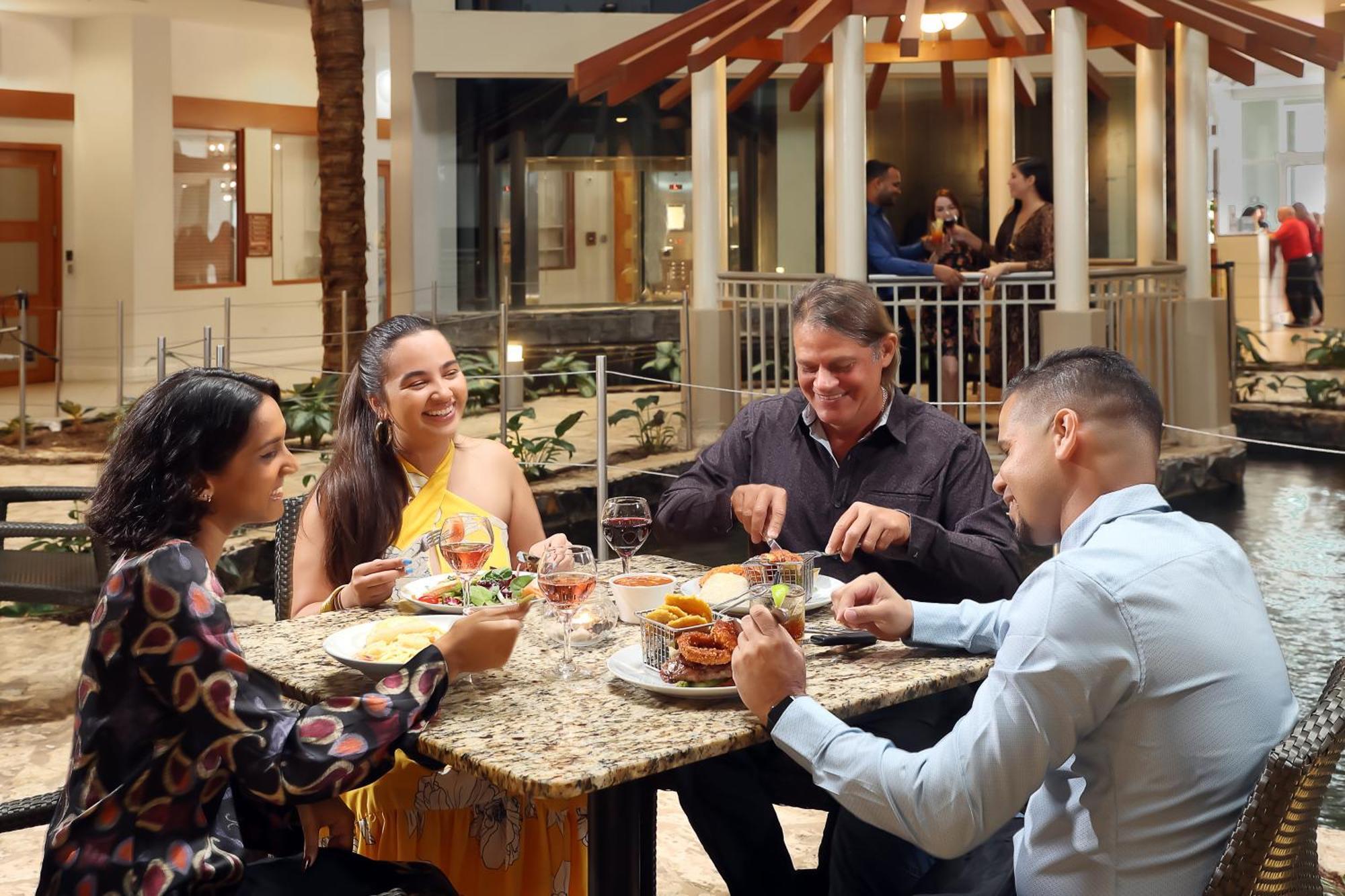 Embassy Suites By Hilton Dorado Del Mar Beach Resort Esterno foto