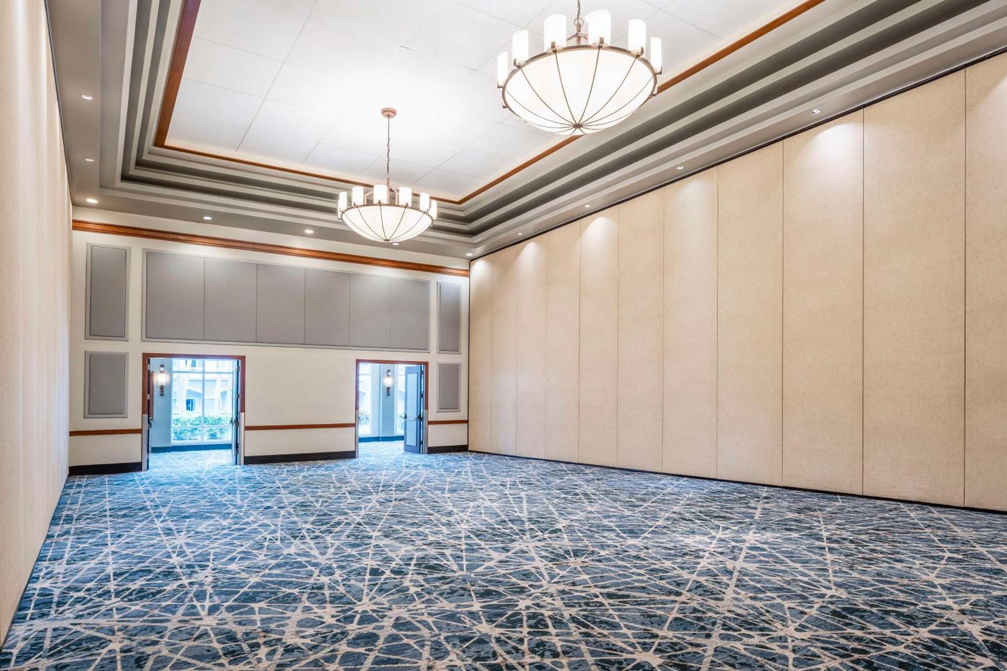 Embassy Suites By Hilton Dorado Del Mar Beach Resort Esterno foto